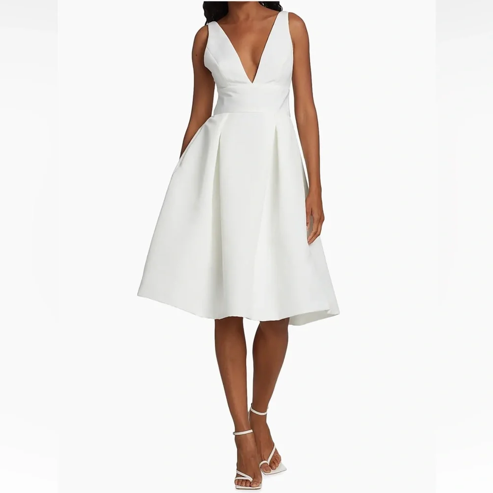 Amsale Faille Deep V-Neck Dress Size 6 NWT - Picture 2 of 9